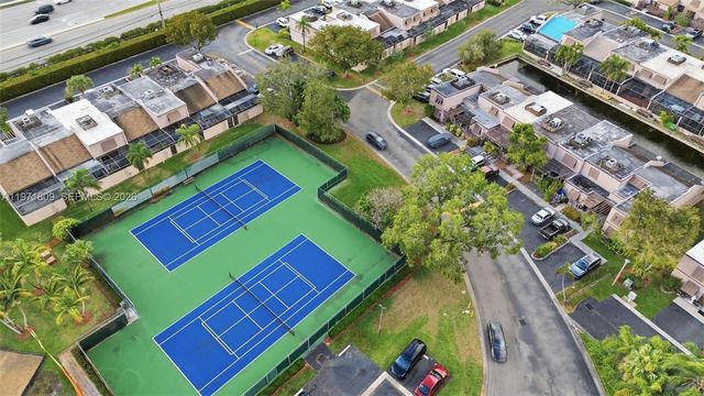 12399 NW 11th St, Pembroke Pines, FL 33026