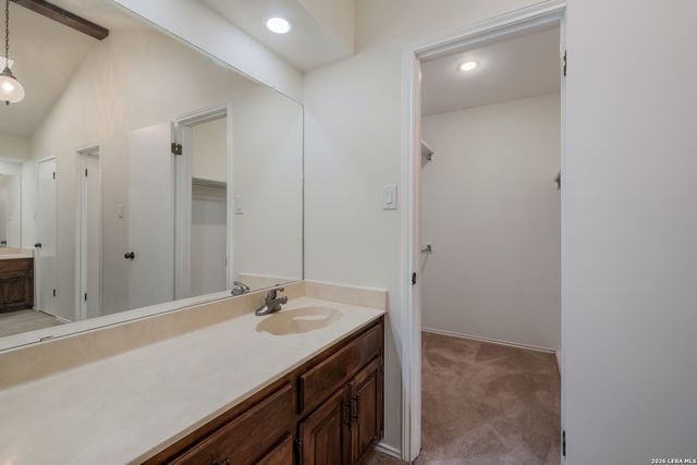 124 HENRY FORD DR, Schertz, TX 78154