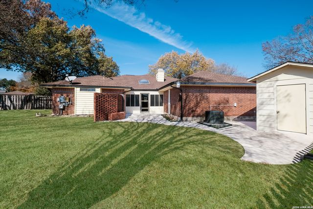 124 HENRY FORD DR, Schertz, TX 78154