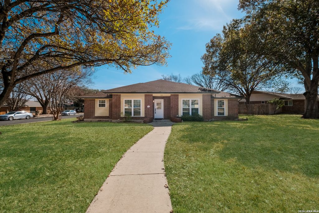 124 HENRY FORD DR, Schertz, TX 78154