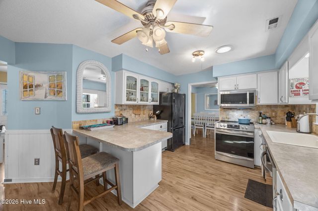 802 Black Swan Road, New Bern, NC 28560