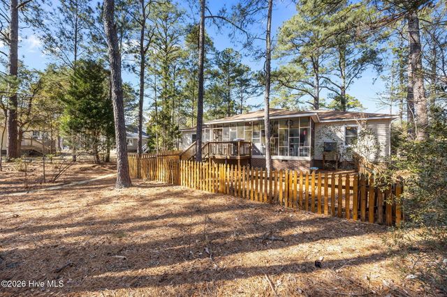 802 Black Swan Road, New Bern, NC 28560