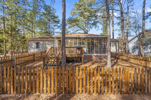 802 Black Swan Road, New Bern, NC 28560