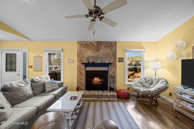 802 Black Swan Road, New Bern, NC 28560