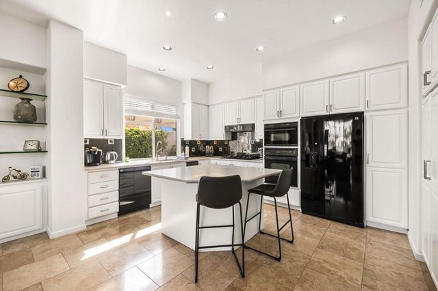 330 Gold Canyon Drive, Palm Desert, CA 92211