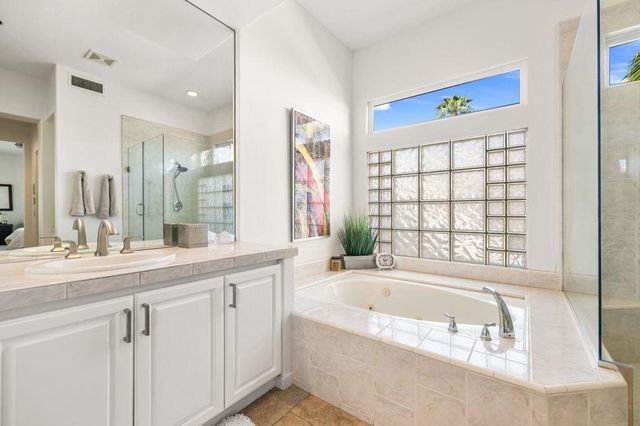 330 Gold Canyon Drive, Palm Desert, CA 92211