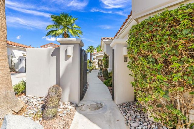 330 Gold Canyon Drive, Palm Desert, CA 92211