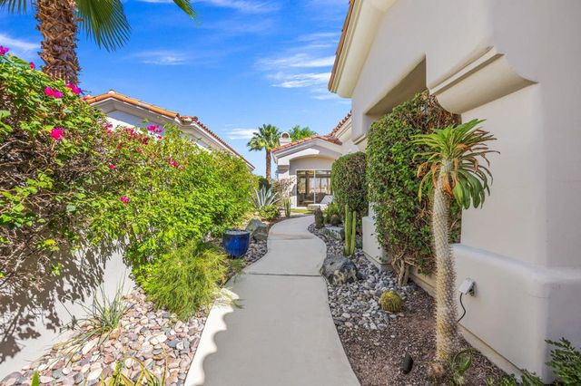 330 Gold Canyon Drive, Palm Desert, CA 92211