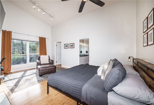 1 Drennon Drive, Eureka Springs, AR 72632