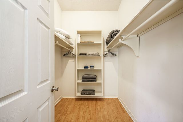 1 Drennon Drive, Eureka Springs, AR 72632