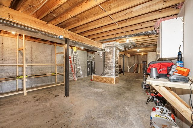 1 Drennon Drive, Eureka Springs, AR 72632