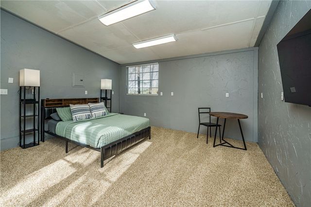 1 Drennon Drive, Eureka Springs, AR 72632