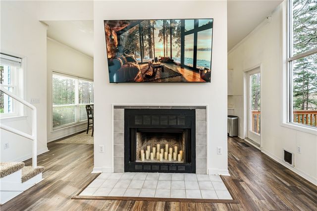 1 Drennon Drive, Eureka Springs, AR 72632