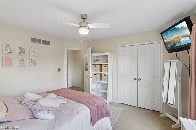 2721 Krska Place, Barberton, OH 44203
