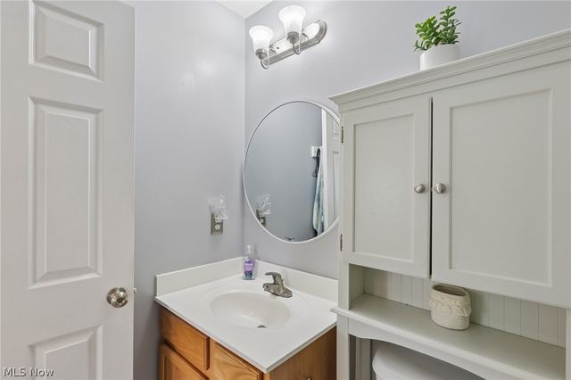 2721 Krska Place, Barberton, OH 44203
