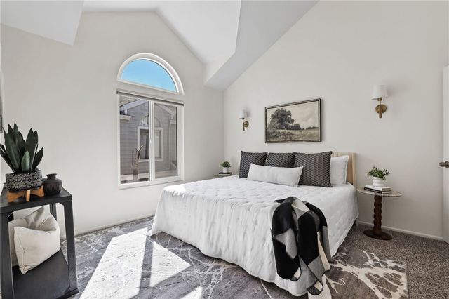 260 Victoria F2, Costa Mesa, CA 92627