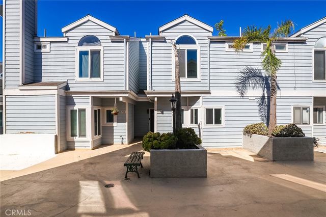 260 Victoria F2, Costa Mesa, CA 92627
