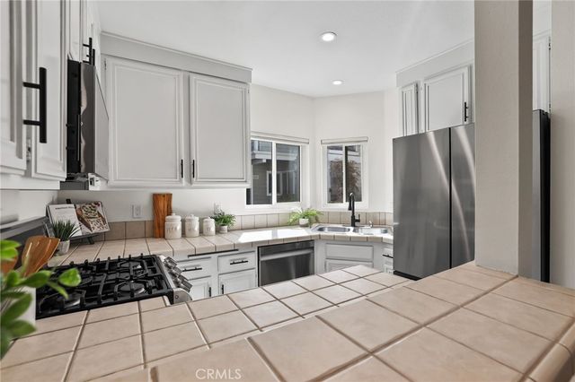 260 Victoria F2, Costa Mesa, CA 92627
