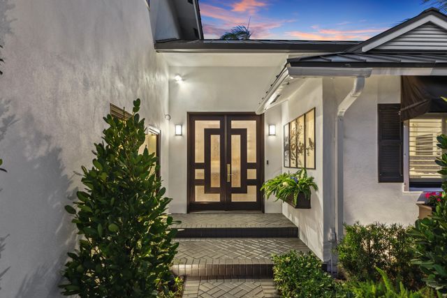 125 Marlin Drive, Ocean Ridge, FL 33435