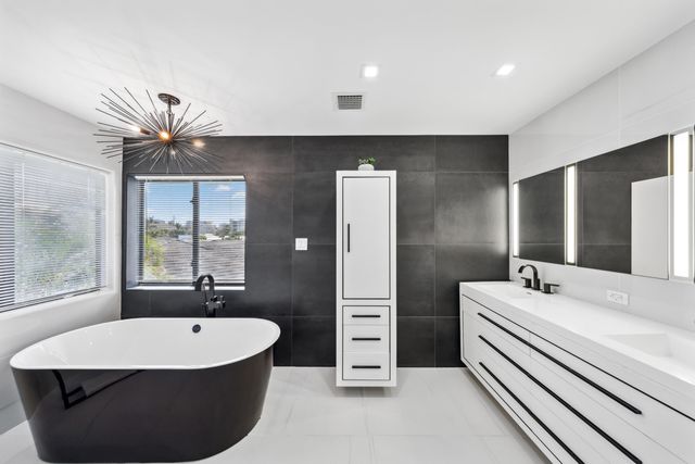 125 Marlin Drive, Ocean Ridge, FL 33435