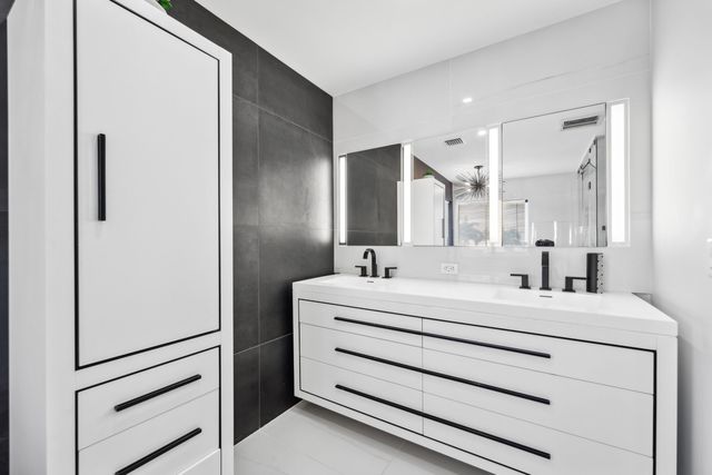 125 Marlin Drive, Ocean Ridge, FL 33435