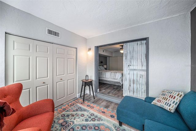 4071 55TH WAY N 1051, Kenneth City, FL 33709