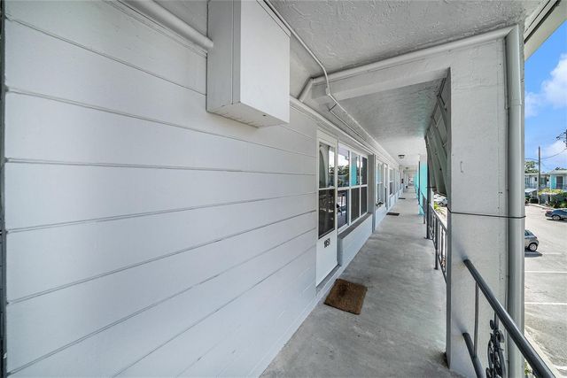 4071 55TH WAY N 1051, Kenneth City, FL 33709