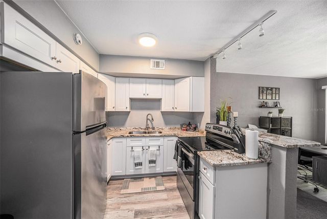 4071 55TH WAY N 1051, Kenneth City, FL 33709