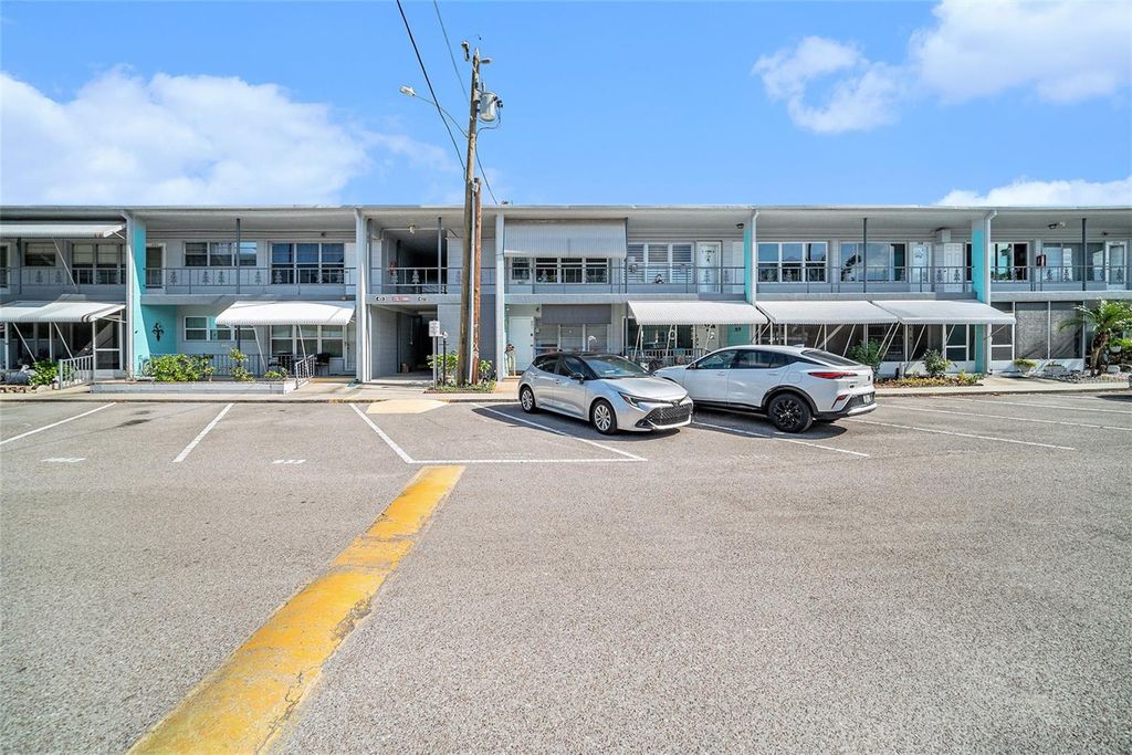 4071 55TH WAY N 1051, Kenneth City, FL 33709