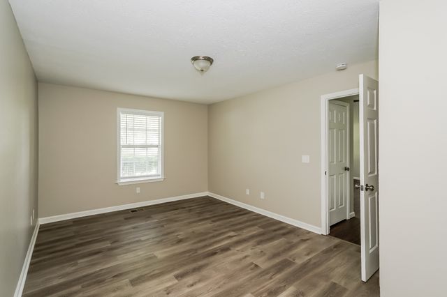 116 Cambridge Dr, Gallatin, TN 37066