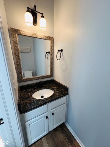 5400 Wakefield Drive S, Greenwood, IN 46142