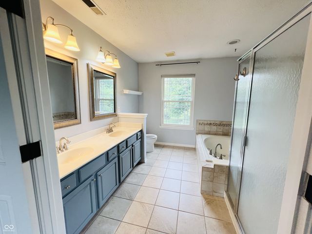 5400 Wakefield Drive S, Greenwood, IN 46142