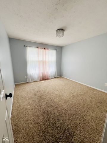 5400 Wakefield Drive S, Greenwood, IN 46142