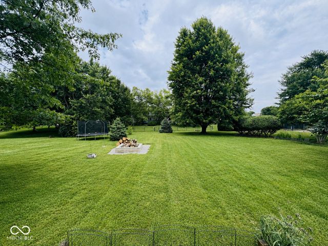 5400 Wakefield Drive S, Greenwood, IN 46142