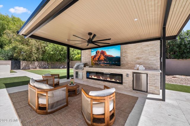 7101 E BELMONT Avenue, Paradise Valley, AZ 85253