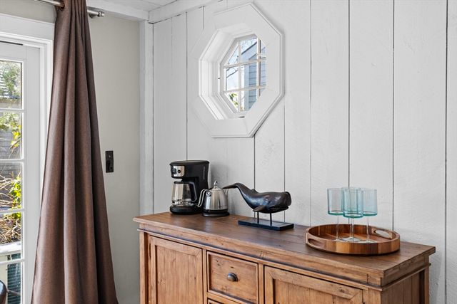 4 Hyannis Point Rd 4, Mashpee, MA 02649