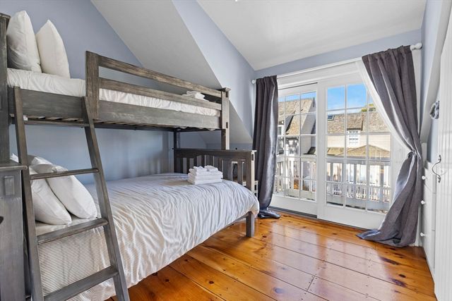 4 Hyannis Point Rd 4, Mashpee, MA 02649