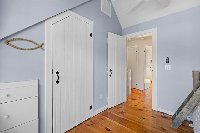 4 Hyannis Point Rd 4, Mashpee, MA 02649