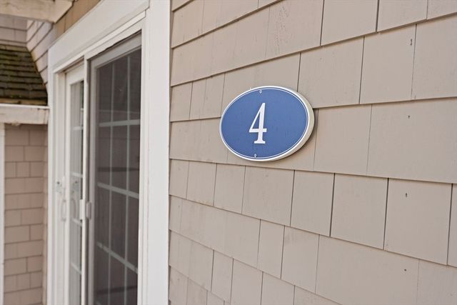 4 Hyannis Point Rd 4, Mashpee, MA 02649