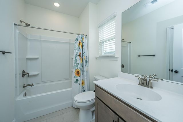 134 Darby Meadow Lane, Ridgeville, SC 29472