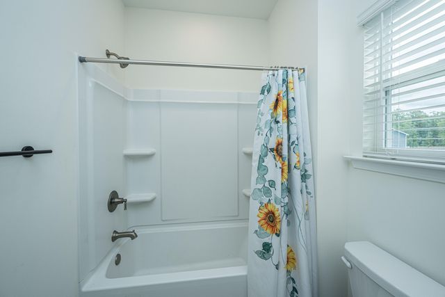 134 Darby Meadow Lane, Ridgeville, SC 29472