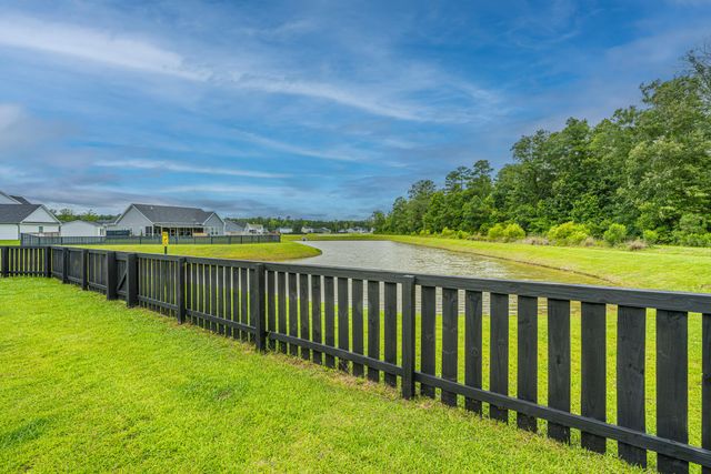 134 Darby Meadow Lane, Ridgeville, SC 29472
