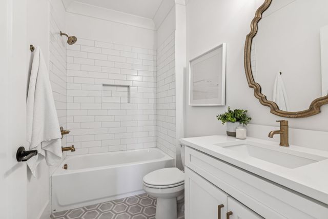 2246 Brakeman Ln, Thompsons Station, TN 37179