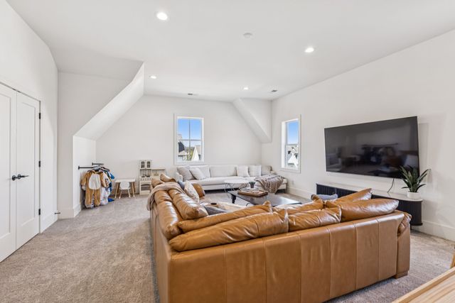 2246 Brakeman Ln, Thompsons Station, TN 37179