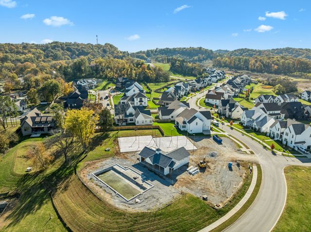 2246 Brakeman Ln, Thompsons Station, TN 37179