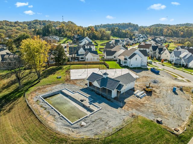 2246 Brakeman Ln, Thompsons Station, TN 37179