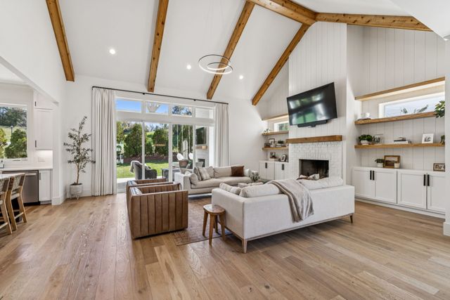 2246 Brakeman Ln, Thompsons Station, TN 37179