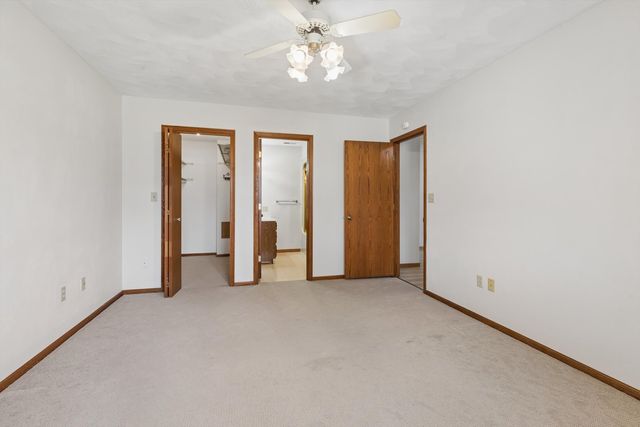 621 4th Avenue 3, De Witt, IA 52742
