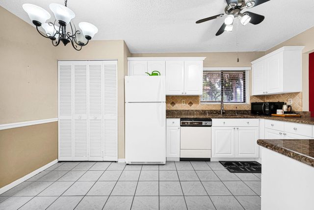 7055 Marlberry Ln 7055, Tamarac, FL 33321