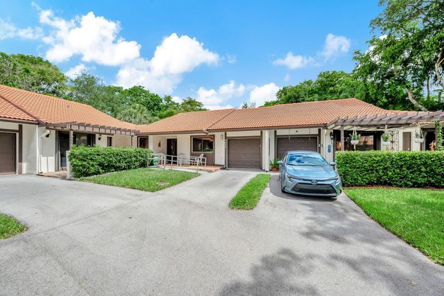 7055 Marlberry Ln 7055, Tamarac, FL 33321